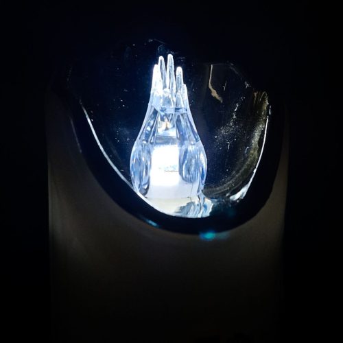 Nagy, keresztdíszítésű LED gyertya 16 cm - hideg fehér (R6)