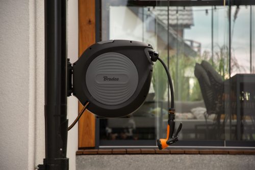 BLACK LINE automatatömlődob 1/2" - 20m tömlővel és tartozékokkal