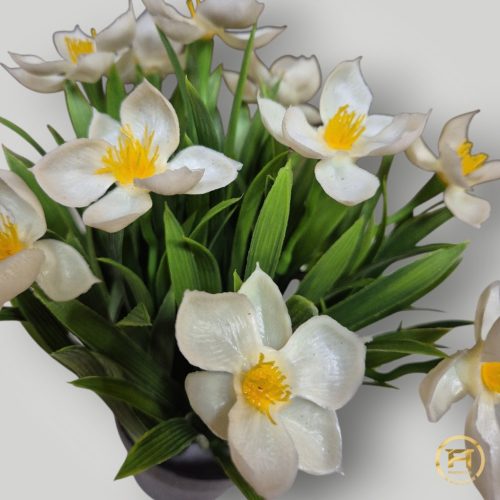 Cserépben lévő virág, 24 cm