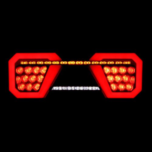 LED-es hátsólámpa, bal oldali, dinamikus irányjelző + háromszög *A
