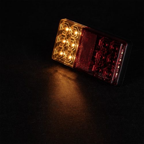 LED-es hátsólámpa rendszámtábla megvilágítással 12V 16xLED *A