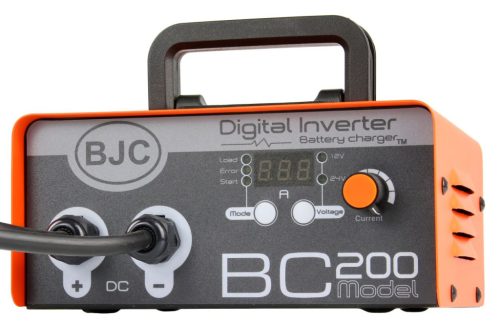 BC-200 inverteres akkumulátor töltő és indító 200A 12V / 24V BJC