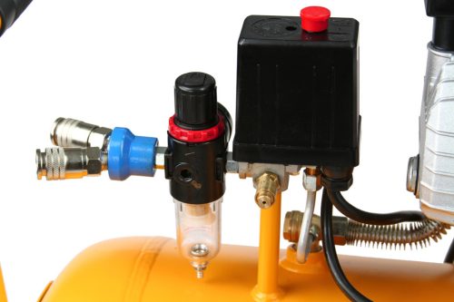 Kompresszor 100l 2T 6-8 bar 230V/3kW HURAGAN