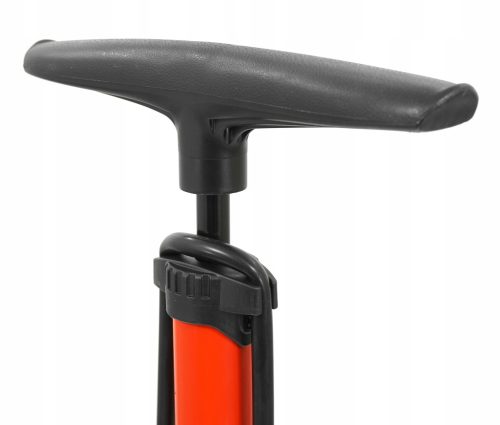 Kézipumpa manométerrel VERKE